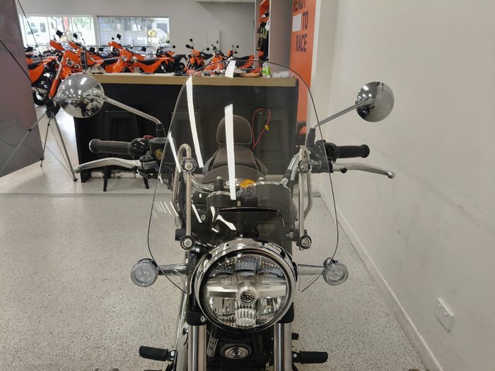 2026 Royal Enfield METEOR 350 SUPERNOVA Black