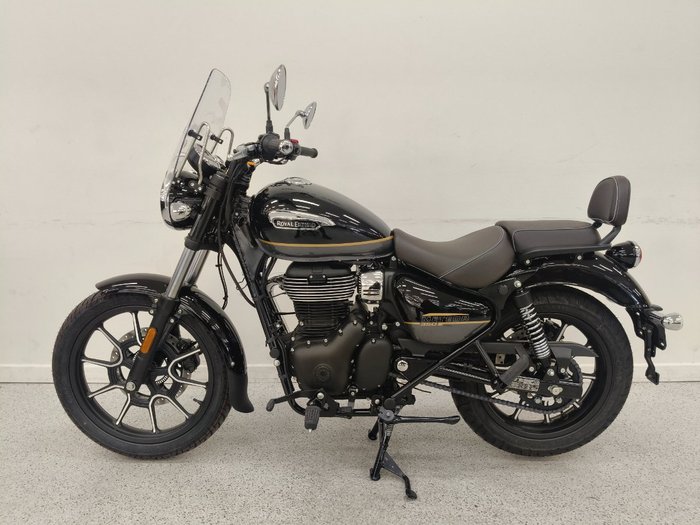 2026 Royal Enfield METEOR 350 SUPERNOVA Black