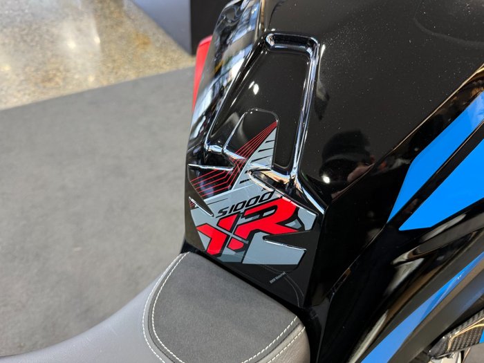 2024 BMW Motorrad M 1000 XR COMPETITION BLACK STORM METALLIC M SPORT