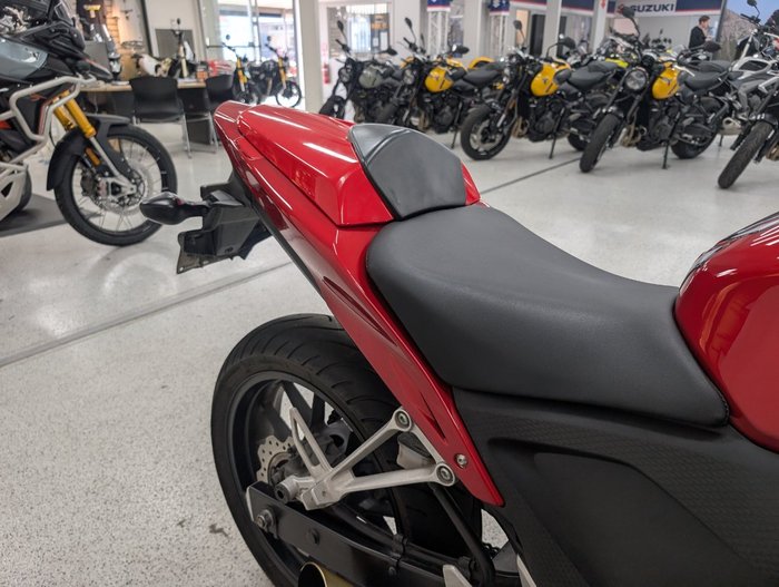 Honda 2013 HONDA CB500F Red