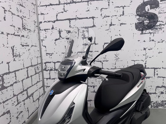 2021 Piaggio Beverly 400 S Beverly Silver