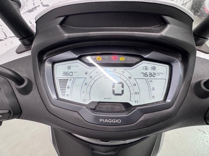 2021 Piaggio Beverly 400 S Beverly Silver