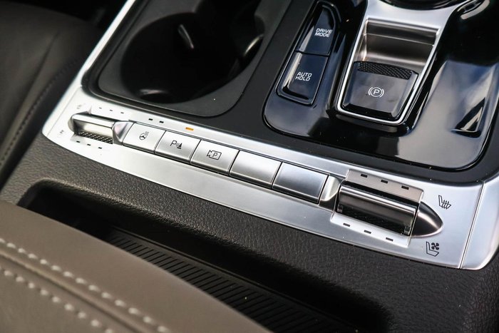 2025 Kia Carnival GT-Line HEV