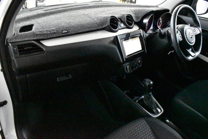 2018 Suzuki Swift GL Navigator