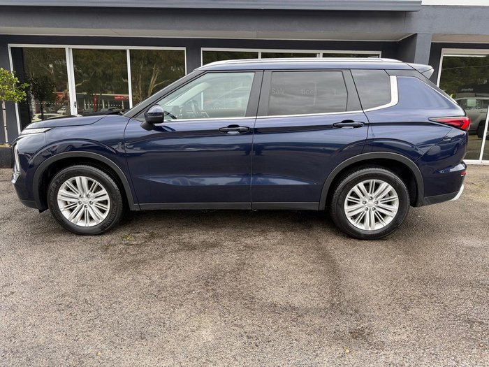 2024 Mitsubishi Outlander LS