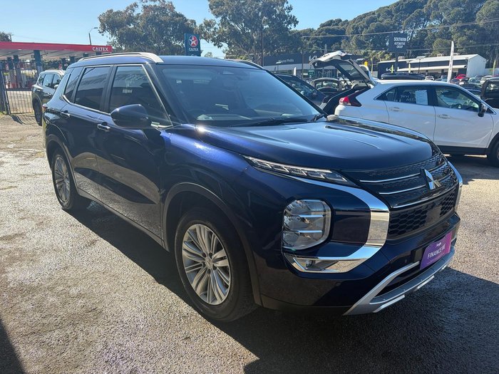 2024 Mitsubishi Outlander LS