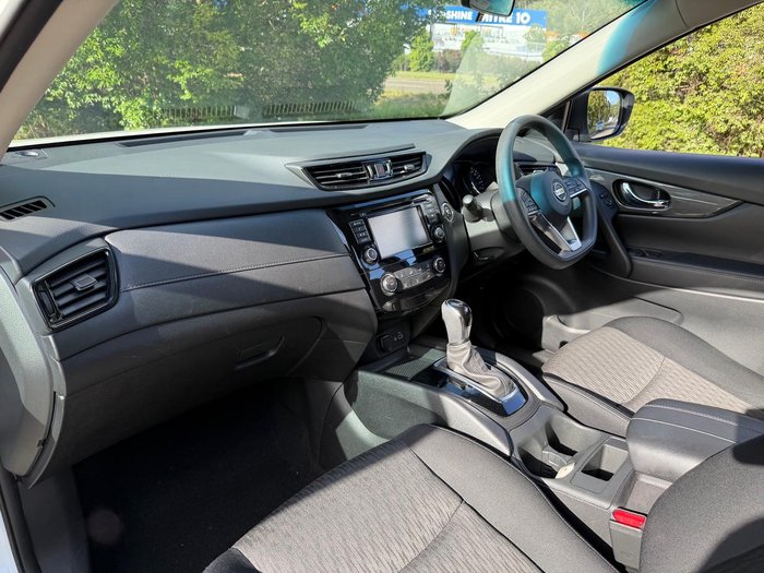 2022 Nissan X-TRAIL ST
