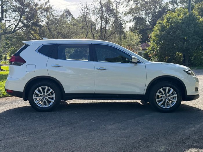 2022 Nissan X-TRAIL ST