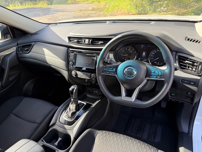 2022 Nissan X-TRAIL ST