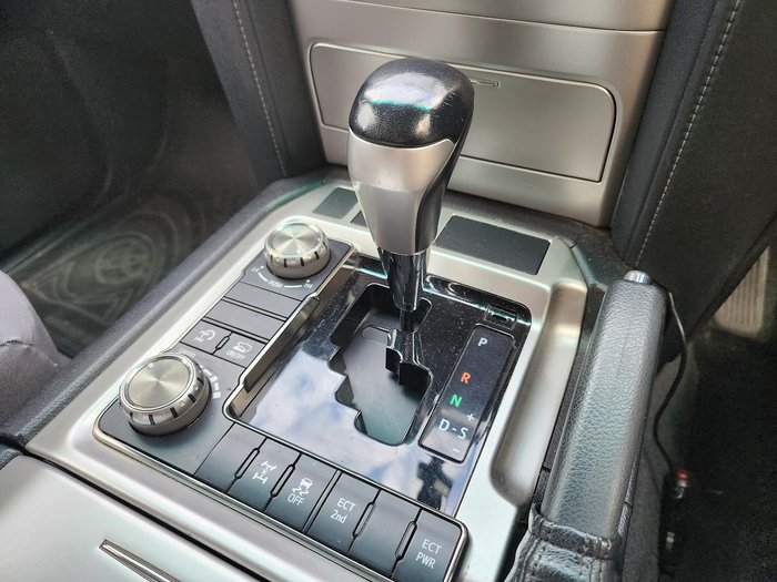 2017 Toyota Landcruiser GXL