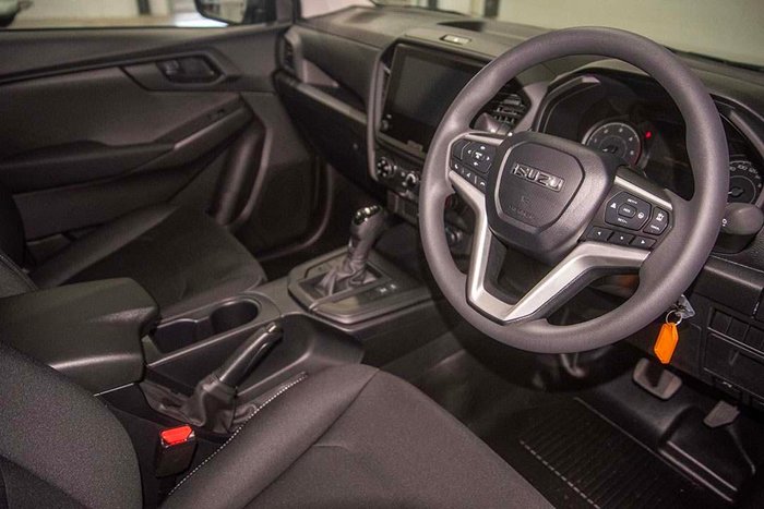 2026 Isuzu D-MAX SX