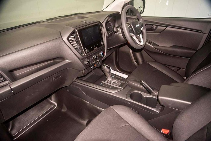 2026 Isuzu D-MAX SX