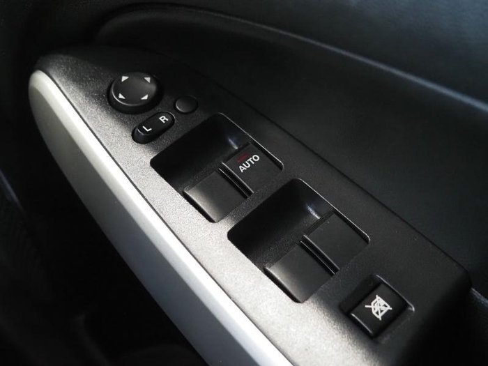 2014 Mazda 2 Neo Sport