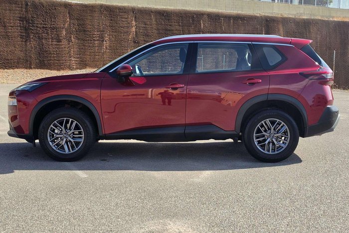 2025 Nissan X-TRAIL ST