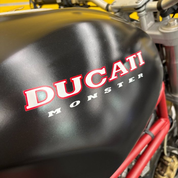 1999 DUCATI 900 MONSTER Black