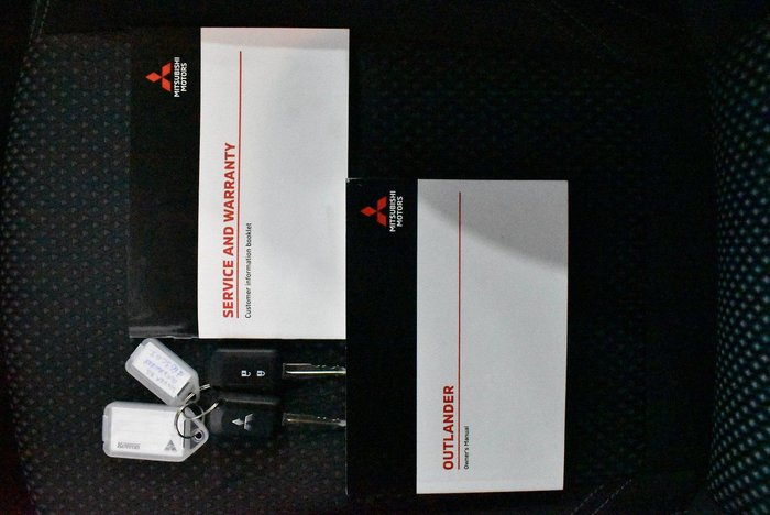 2020 Mitsubishi Outlander ES