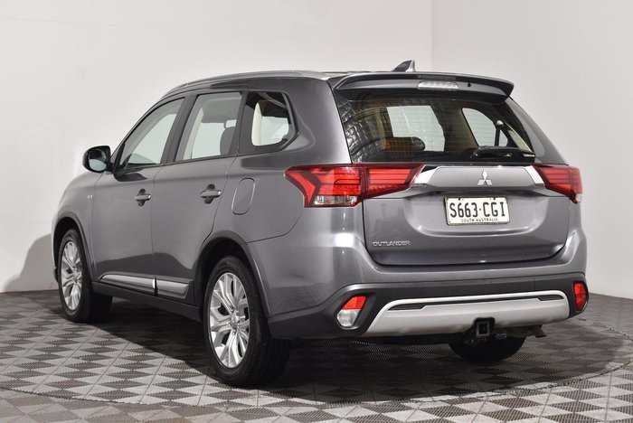 2020 Mitsubishi Outlander ES