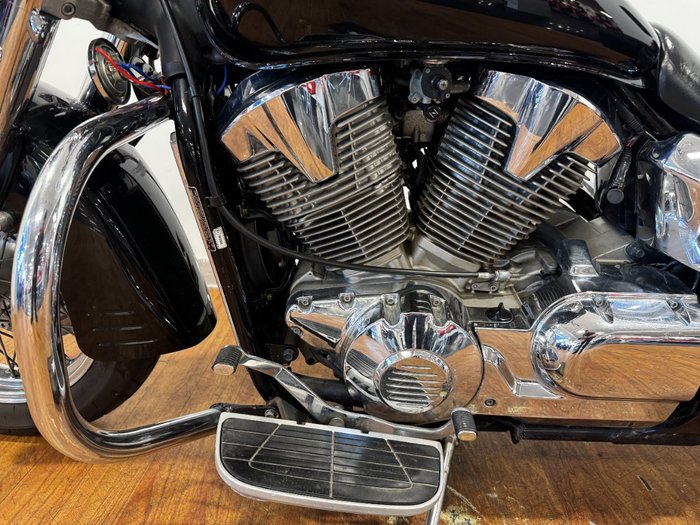 2005 Honda VTX1300 (VTX1300S) Black