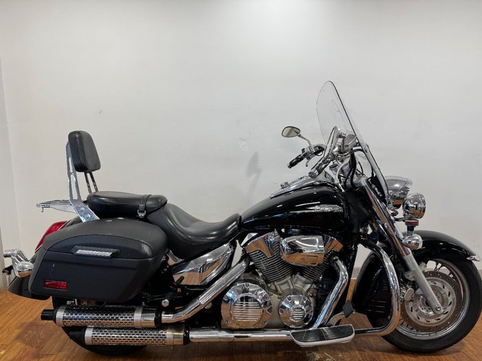 2005 Honda VTX1300 (VTX1300S) Black