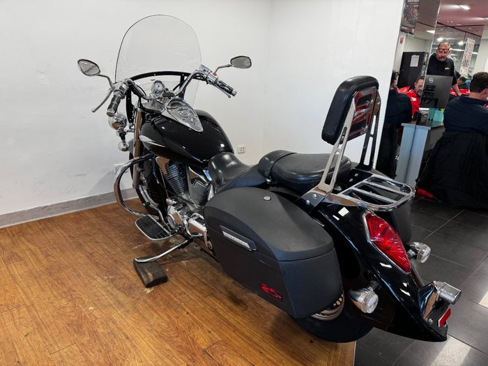 2005 Honda VTX1300 (VTX1300S) Black