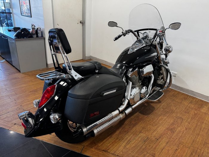2005 Honda VTX1300 (VTX1300S) Black