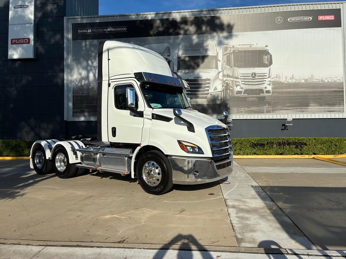 2025 Freightliner Cascadia