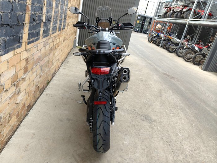 2026 TRIUMPH TIGER 900 DESERT EDITION ROAD GREY