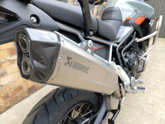 2026 TRIUMPH TIGER 900 DESERT EDITION ROAD GREY
