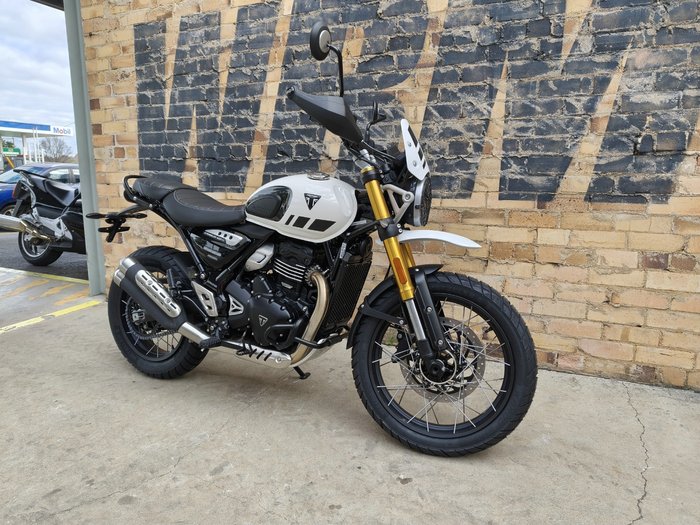2026 TRIUMPH SCRAMBLER 400 XC DUAL PURPOSE VANILLA