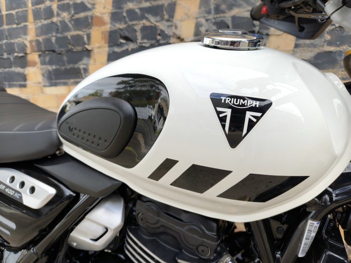 2026 TRIUMPH SCRAMBLER 400 XC DUAL PURPOSE VANILLA