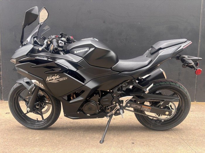 2026 Kawasaki Ninja 500 (EX500G) Ninja Black