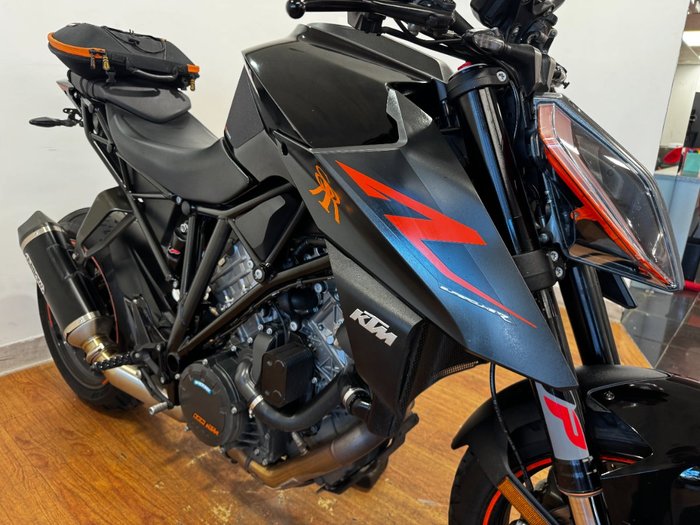2018 Ktm 1290 SUPER DUKE R Black