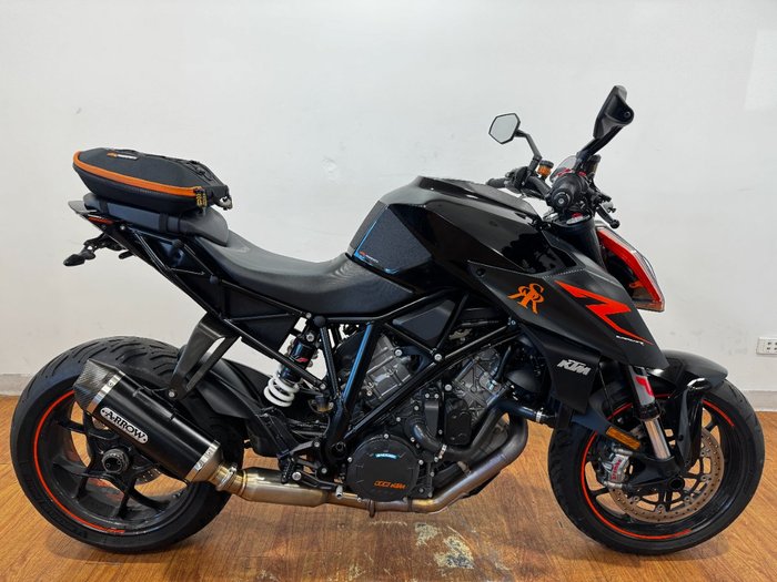 Ktm 1290 SUPER DUKE R