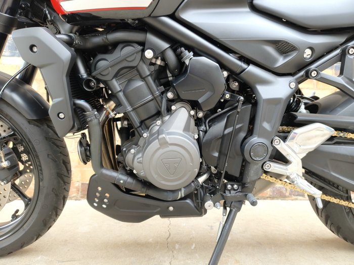 2023 TRIUMPH TRIDENT 660 ROAD BLACK