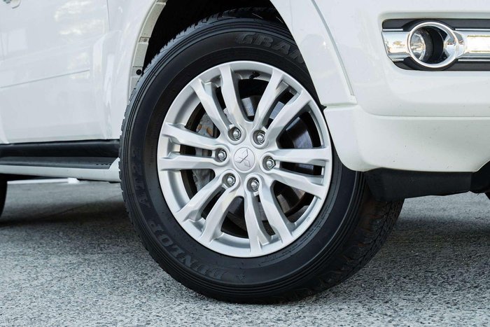 2019 Mitsubishi Pajero