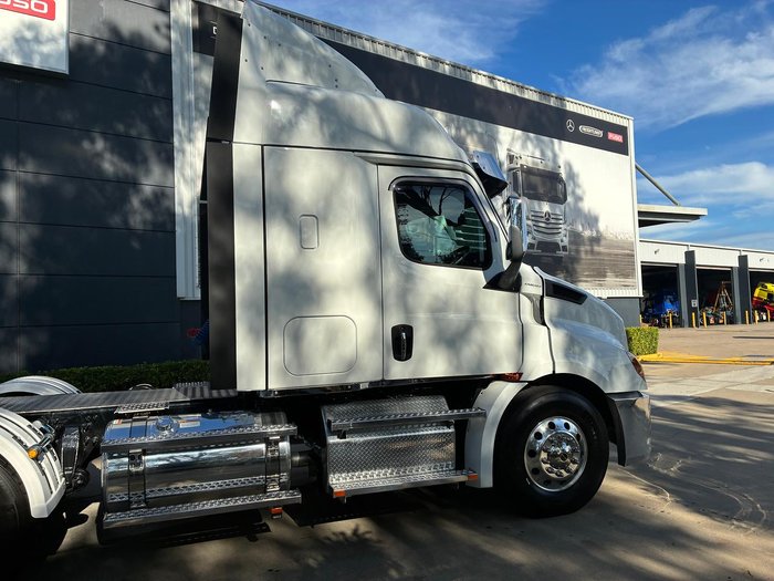 2024 Freightliner Cascadia