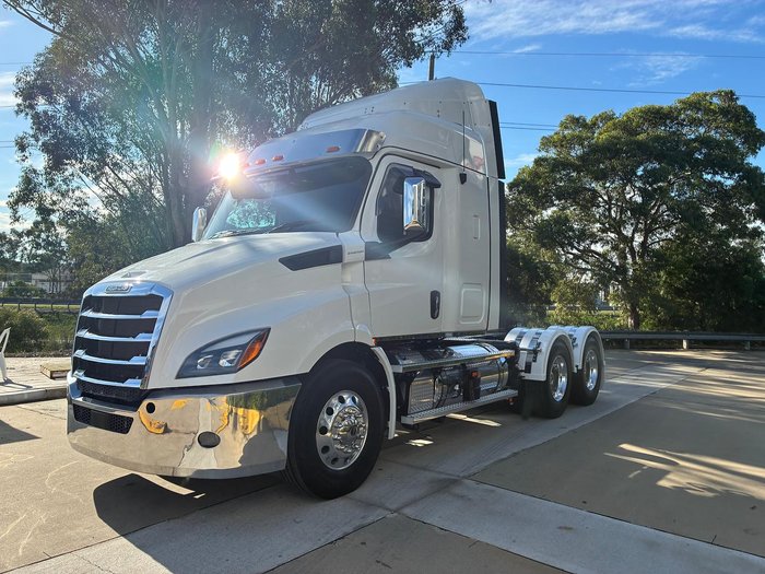 2024 Freightliner Cascadia