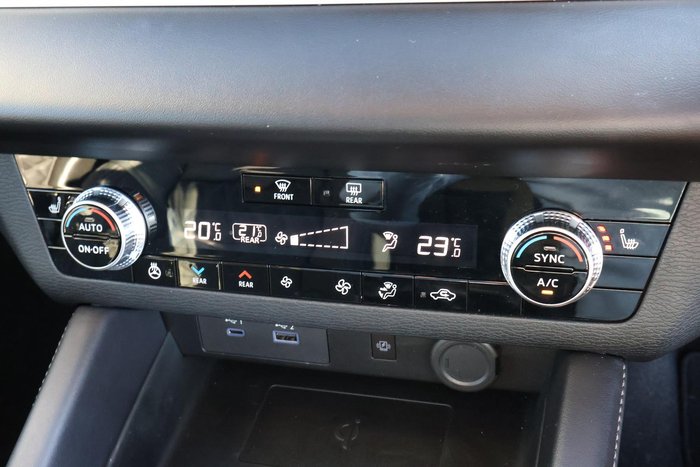 2023 Mitsubishi Outlander Exceed