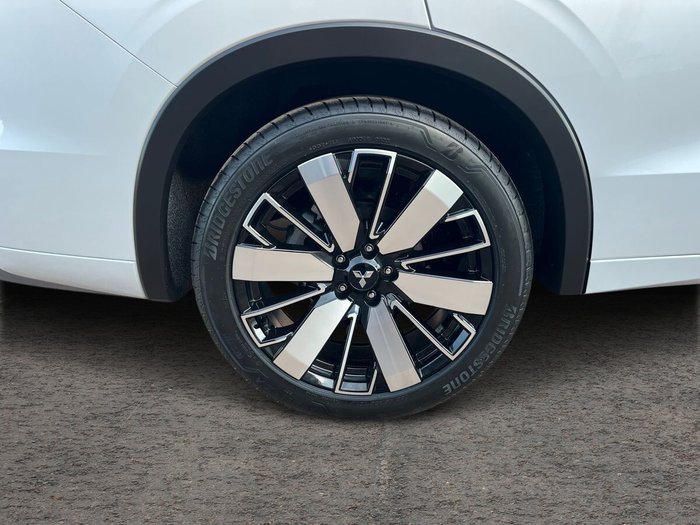 2025 Mitsubishi Outlander