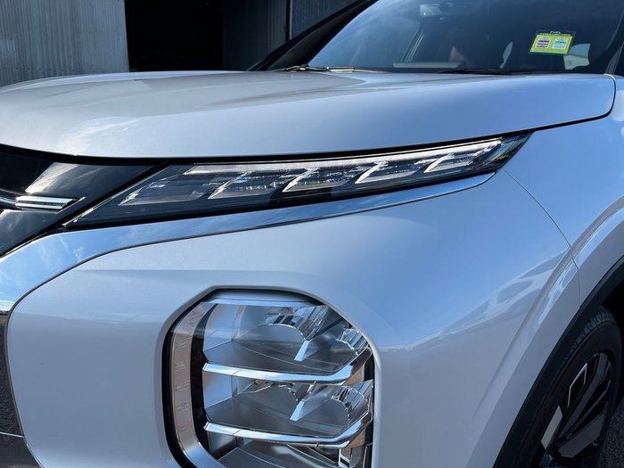 2025 Mitsubishi Outlander