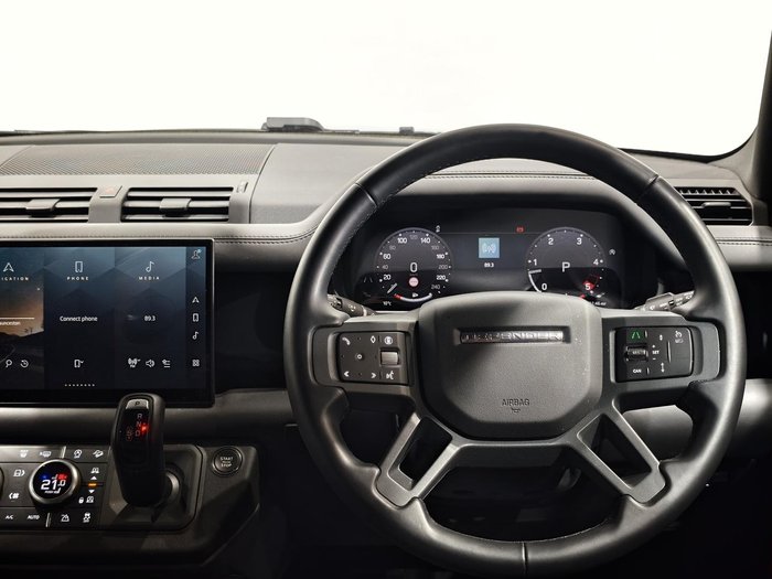 2025 Land Rover Defender 110 D350 X-Dynamic SE