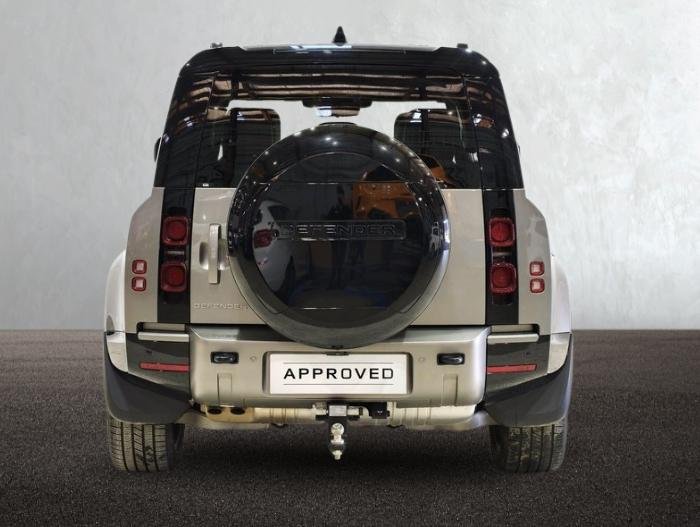 2025 Land Rover Defender 110 D350 X-Dynamic SE