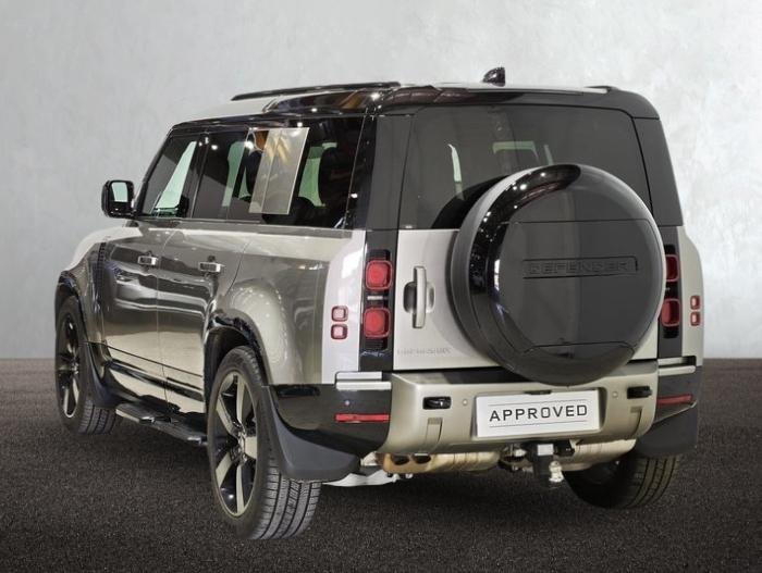 2025 Land Rover Defender 110 D350 X-Dynamic SE