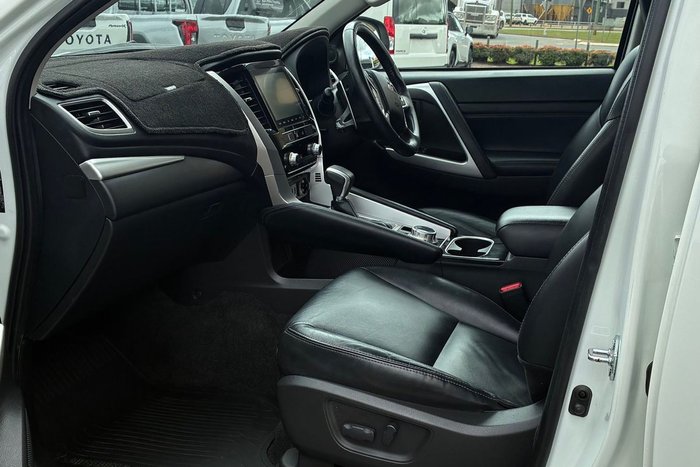 2022 Mitsubishi Pajero Sport GLS