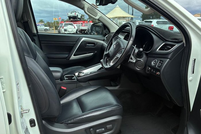2022 Mitsubishi Pajero Sport GLS