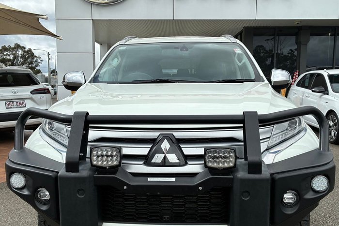 2022 Mitsubishi Pajero Sport GLS