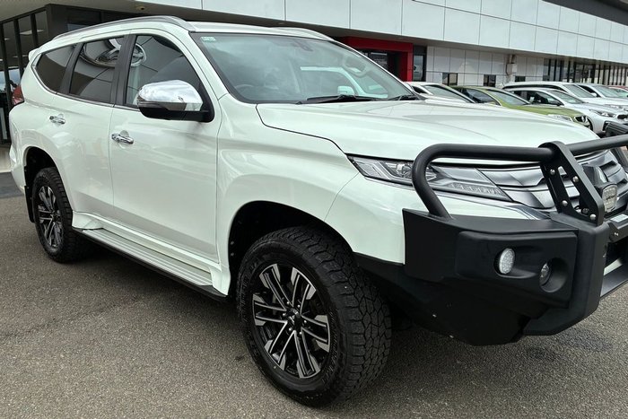 2022 Mitsubishi Pajero Sport GLS