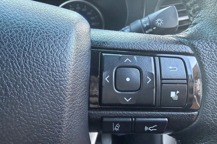 2019 Toyota Hilux SR5