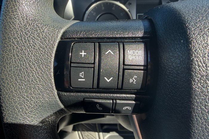 2024 Toyota Hilux SR