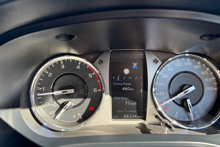 2024 Toyota Hilux SR